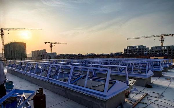 消防海西直辖排烟窗工作原理