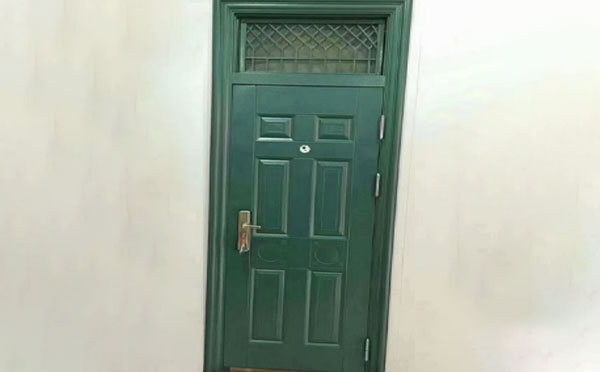 海西直辖学校教室门 海西直辖学校教室门