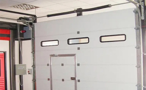 海西直辖工业提升门的安装方法