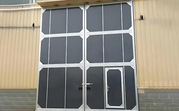 厂房海西直辖工业门选择与维护全解析：提升效率与安全的关键要素