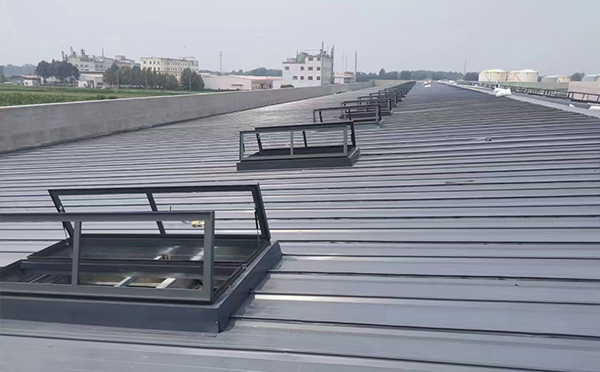 某中学室内体育馆海西直辖排烟窗改造项目